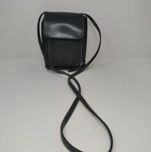 Casual corner crossbody